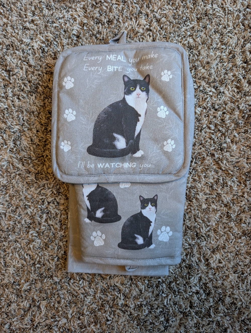 NWT E&S Pets Black And White Cat 3-Piece Oven Mitt Kitchen Set